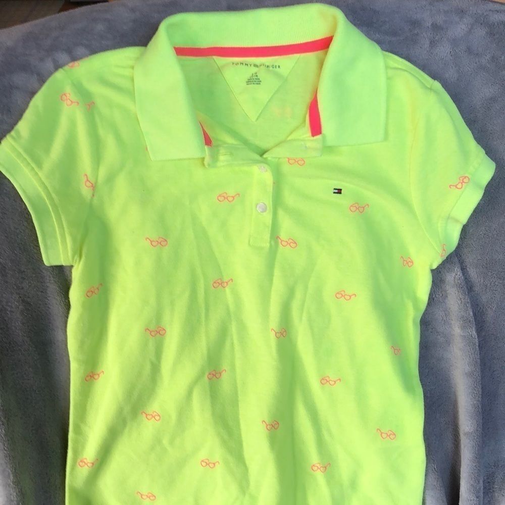 𝅺GREAT condition Girls L Tommy Hilfiger polo shirt